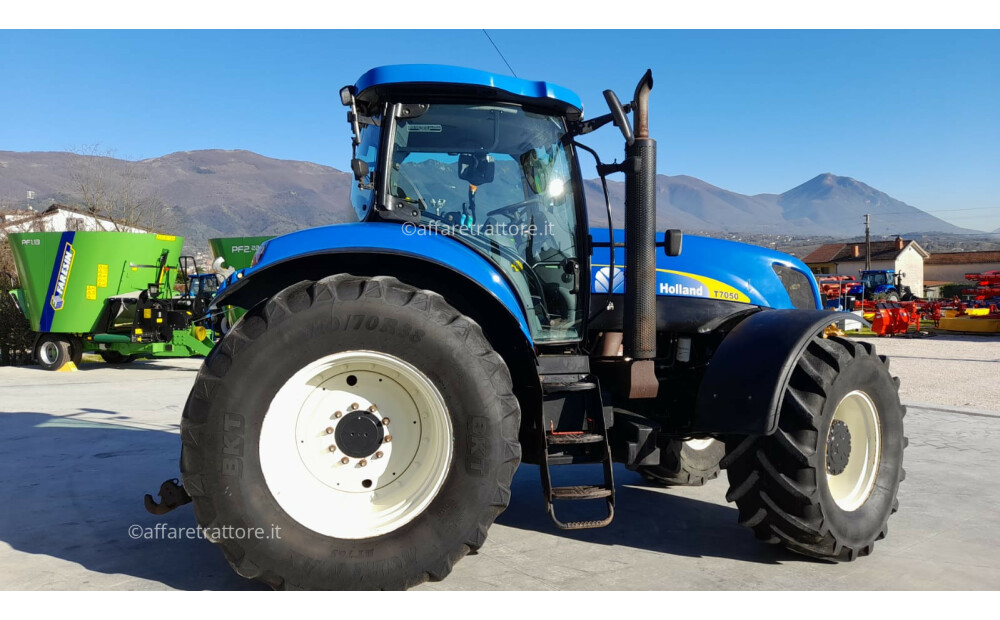 New Holland T7050 Usato - 5