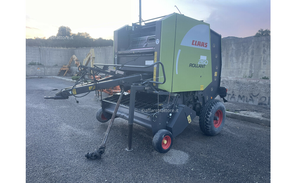 Claas ROLLANT 260 Rabljeno - 1