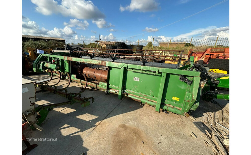 Rabljeni John Deere 618R - 2