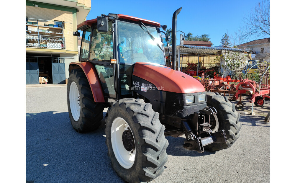 New Holland L85 Rabljeno - 4