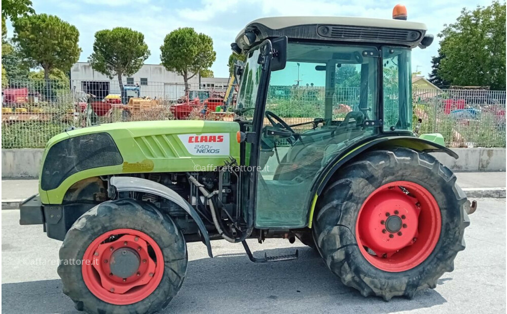 Claas NEXOS 240 F Rabljen - 3