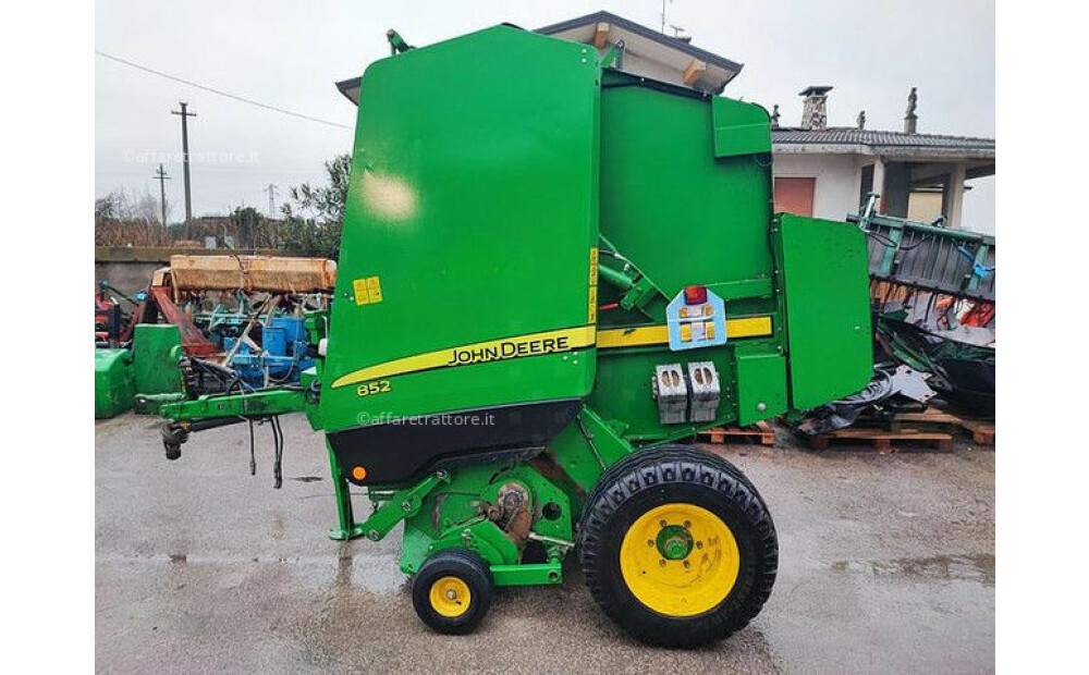 Rabljeni John Deere 852 N - 8