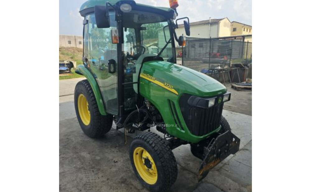 Rabljeni John Deere 3720 - 9