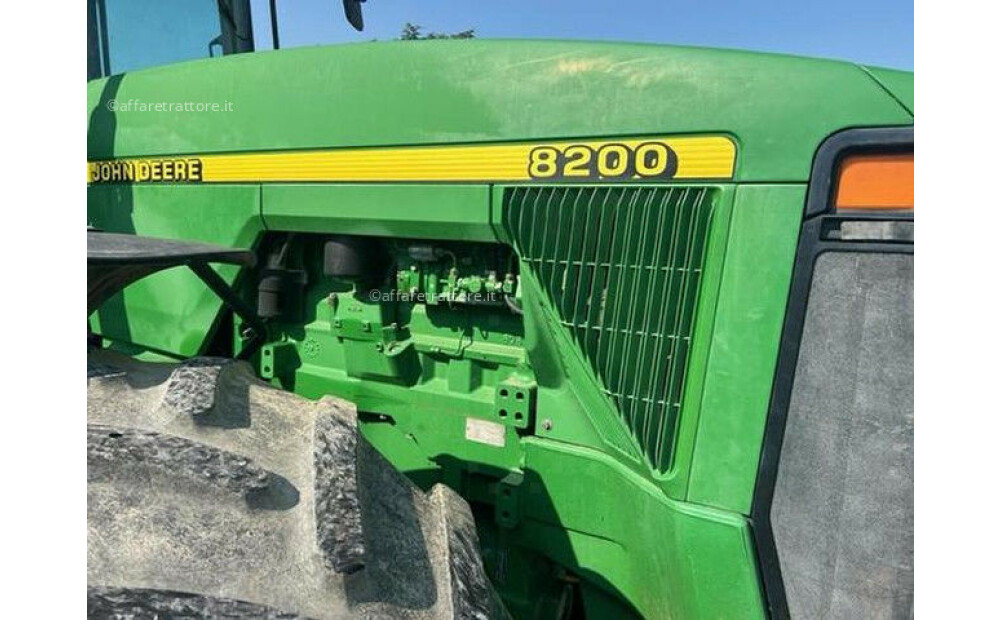 Rabljeni John Deere 8200 - 10