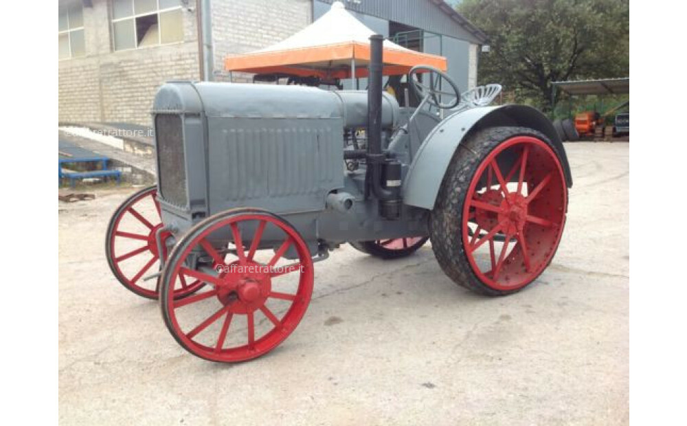 Rabljeni International Harvester IH - 3