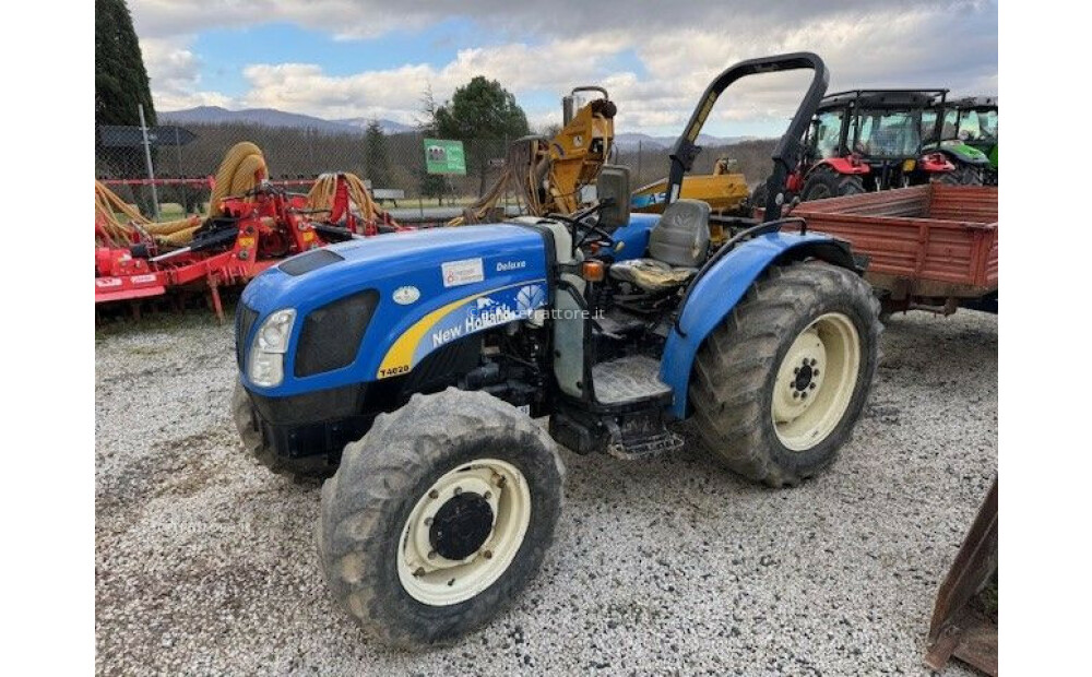 Rabljeni New Holland T4020 Deluxe - 1