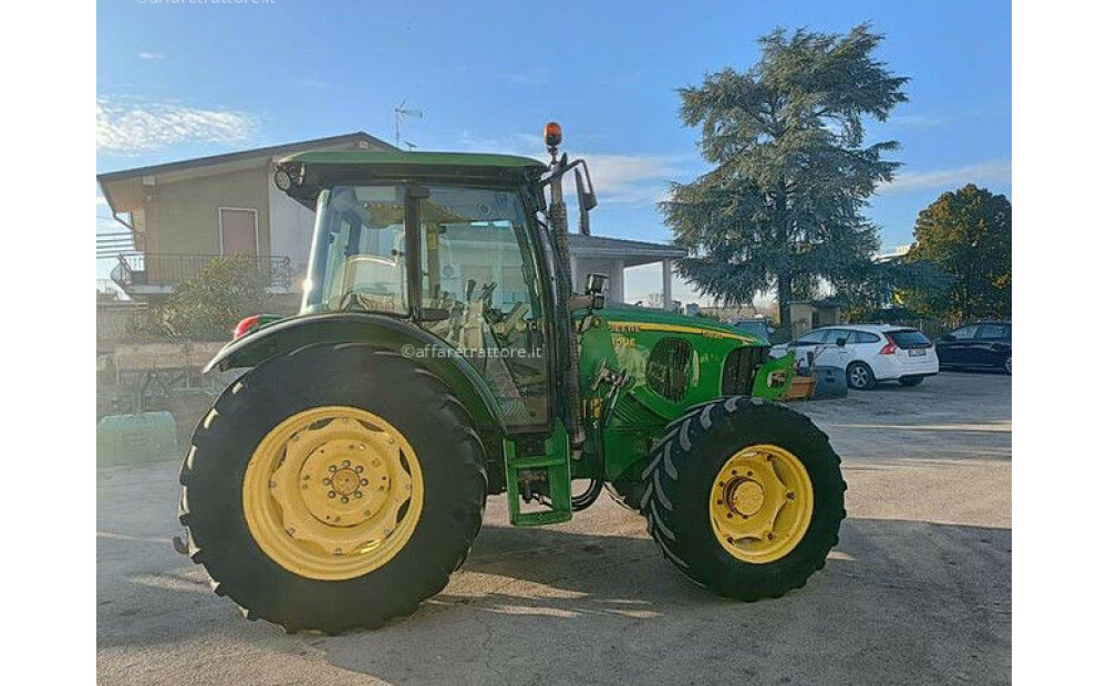 Rabljeni John Deere 5820 - 7