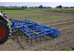 Namyslo Saatbeetbereitung / Seedbed preparation / Combiné de préparation / Agregat uprawowy 5 m Nowy